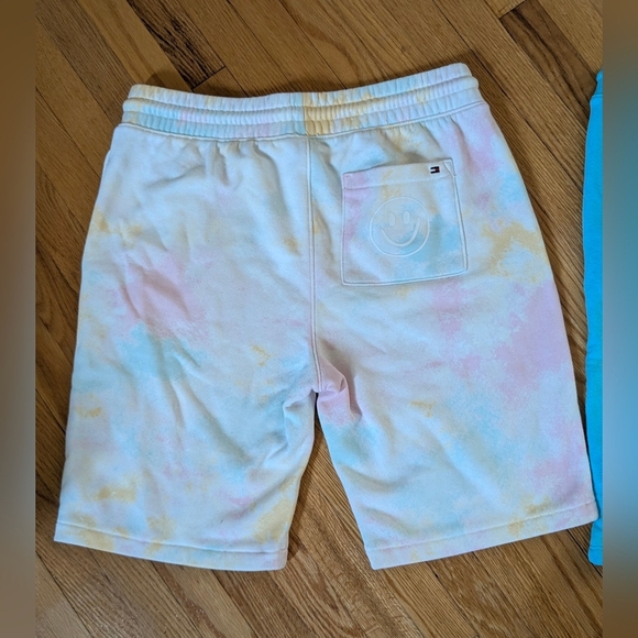 Men's Tie-Dye and Blue Shorts Set - Picture 7 of 9